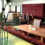 Holiday Inn Express Hemel Hempstead By Ihg 