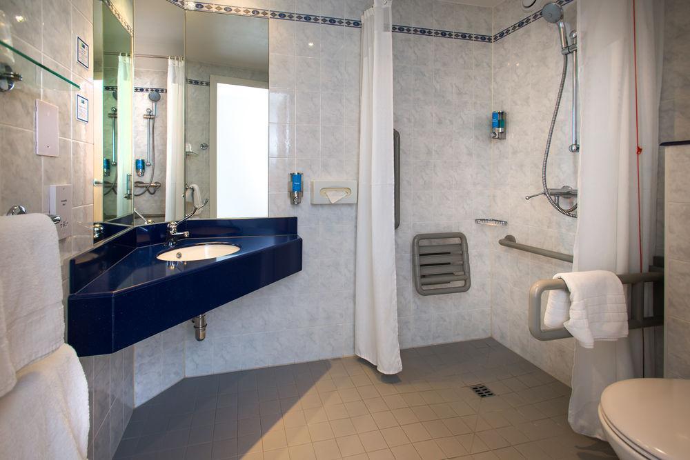 Express By Ihg Hotel