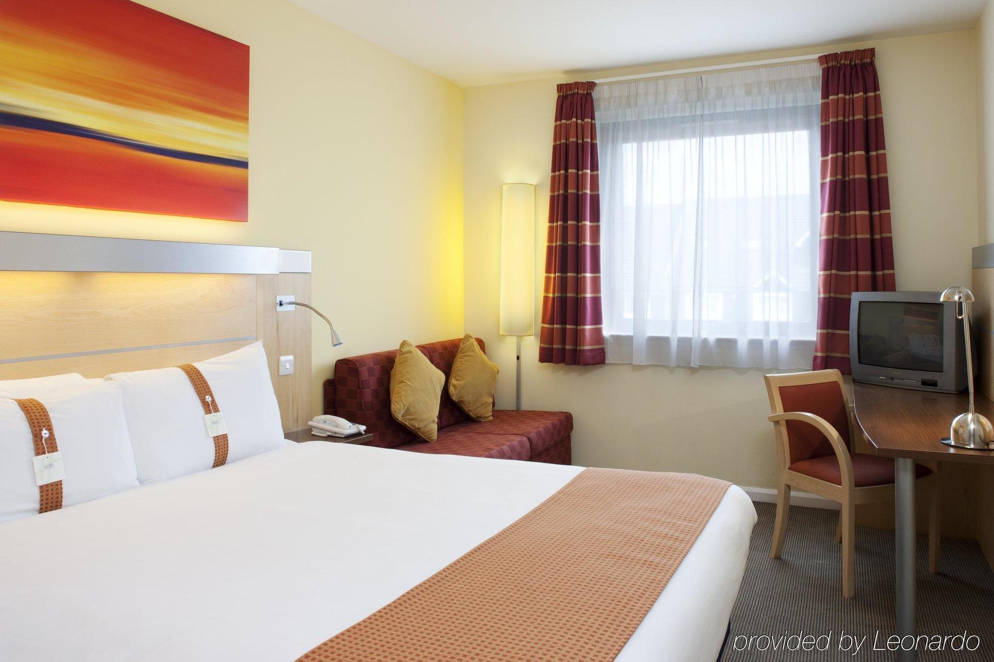 Express By Ihg Hotel